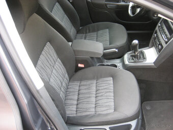 ŠKODA OCTAVIA COMBI 1.4 TSI - 11