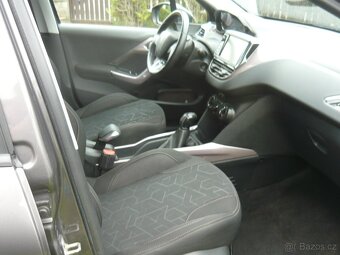 PEUGEOT 2008 1.2 60kw - 11