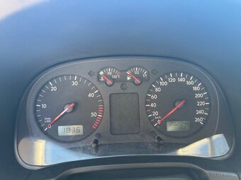 VW GOLF IV 1.9 TDI Variant - 11