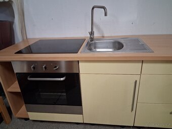 Linka kuchyňská s barovým pultem - 11