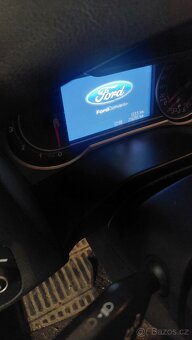 Ford mondeo 2.0 tdci 120 kw powershift - 11
