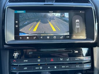 Jaguar F-Pace 2017 - 11