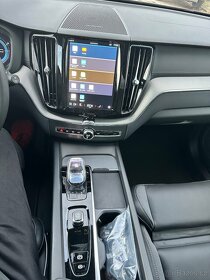 NOVÉ Volvo XC60 Plug-In Hybrid AWD - 11