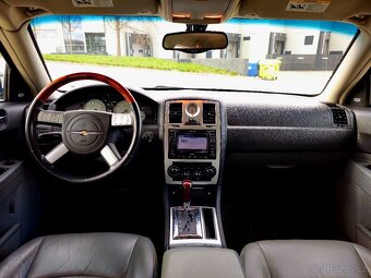 Chrysler 300C 5.7 Hemi - 11