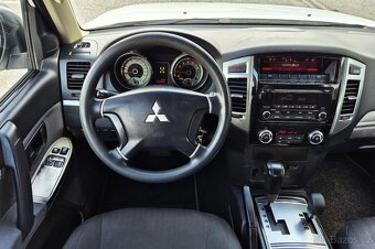 MITSUBISHI PAJERO 3.2DiD 140KW 2016 1 MAJITEL XENON NAVIJÁK - 11