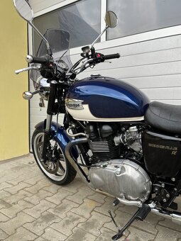Triumph Bonneville SE - 11
