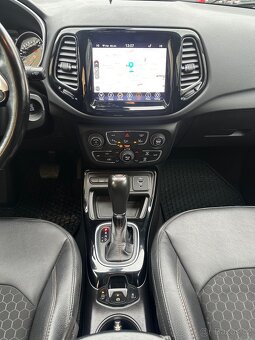 Prodam Jeep Compass 1.3 T-GDi (110 kW) Najeto: 33 000 km - 11