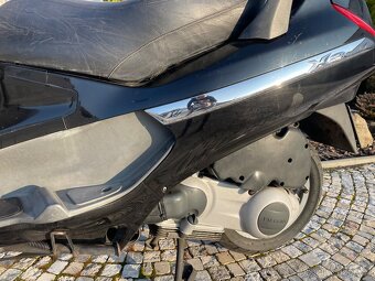 Piaggio X8 - 200 ccm - 11