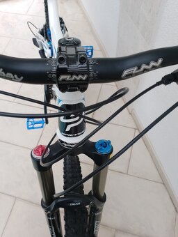 Enduro Lapierre Spicy 516 - FOX 36 - stav nového kola - 11