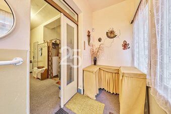 Prodej rodinného domu se zahradou a samostatnou garáží v obc - 11