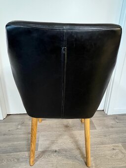 Černé křeslo Actona Nora - 11