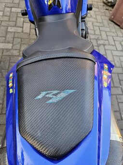 Yamaha YZF R1 - 11