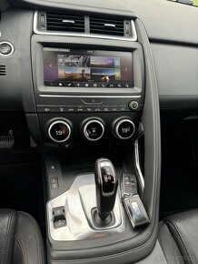 Jaguar E-pace - 11