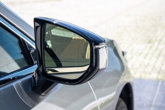 Lexus ES300h - 11