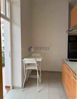Pronájem bytu 1+1/L 33m², ul. Slavojova, Praha 4 - Nusle, za - 11