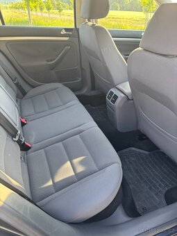 VW Golf V 1.6 MPI Comfortline - 11
