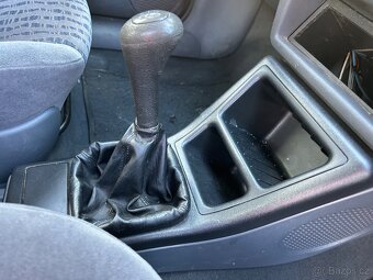 Škoda Felicia 1,3 GLXi rok 1997 - - 11