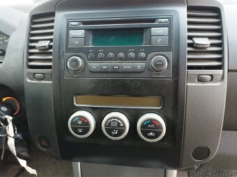 NISSAN NAVARA 2.5tdci - NA PREDAJ - 11