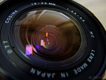 Minolta Dynax 7xi + zoom Cosina 19-35mm (1991) - 11