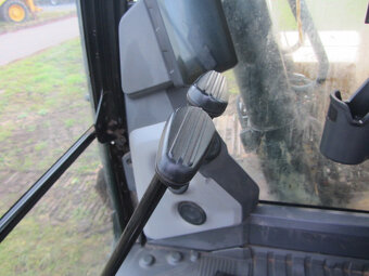 Pásové rypadlo CATERPILLAR 320 - 11