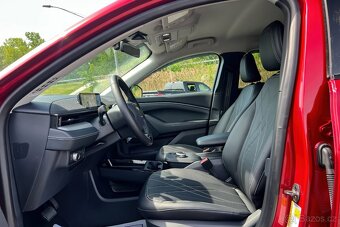 Ford Mustang Mach-E 2021 - 11