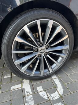 Skoda Superb Laurin&Klement max vybava - 11