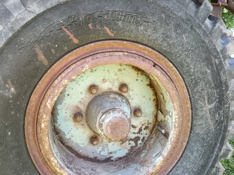 kola vlek 5 tun pneu 10,50x16 - 11