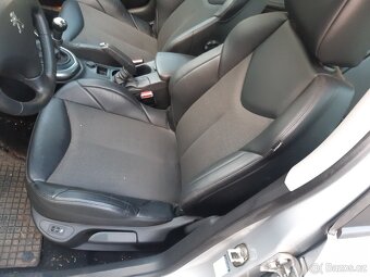 Peugeot 308 1.6 - 11