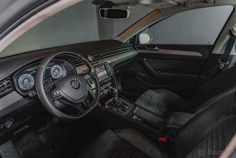 VOLKSWAGEN Passat-2.OTDi-110kW-DSG-Highline-VirC-ZÁRUKA-R17 - 11