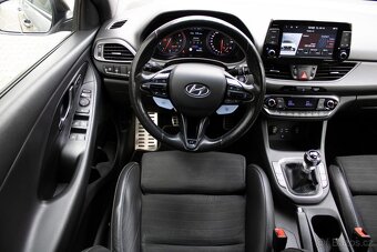 Hyundai i30 N 2.0 T-GDI - 11