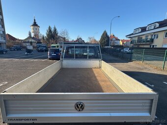 VW Transporter 2.0TSI 110kW I.majitel najeto 14.820 km - 11