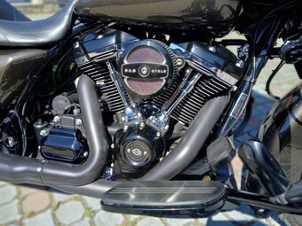 Harley-Davidson FLTRXS Road Glide Special 114 - 11
