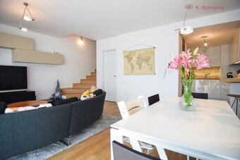 Pronájem  rodinného domu 4+KK, 160 m2 s garáží  a zahradou,  - 11