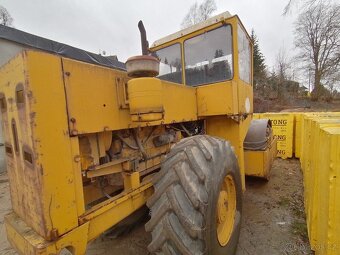 Vibrační válec Stavostroj VV111, r.v.1988, motor - 11