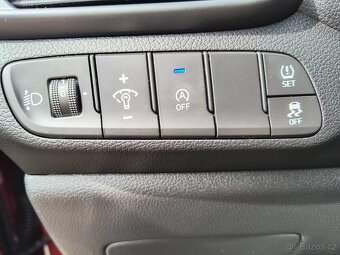 Hyundai i30 combi, r.v. 2023, 1.majitel, garážované - 11