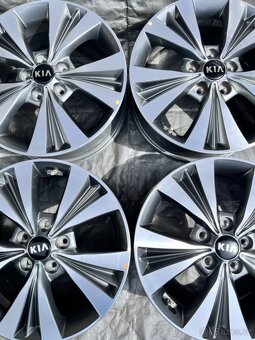 5x114,3 R17 originál alu disky KIA + senzory - TOP STA - 11