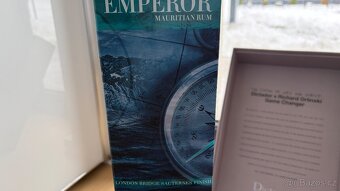 Sbírka rumů ,whisky a malinovce - 11