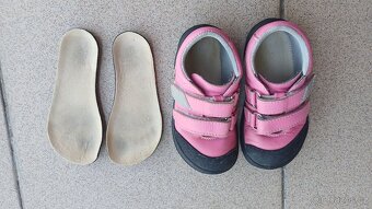 Jarní/podzimní dívčí kožené botky Jonap vel.25 - 11