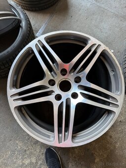 Porsche 911 Turbo I kola 19 palců, pneu Michelin PS - 11