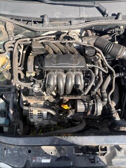 VW NEW BEETLE 2.0 - 11