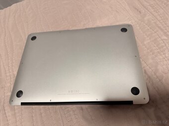 MacBook Air 13" 2015, Model A1466, 120 GB - 11