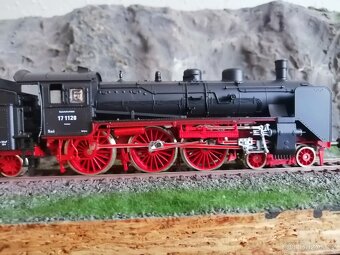 Roco BR 17  04125B  HO. - 11