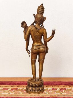 Bronzová socha bodhisattvy Avalókitéšvary (Padmapáni) - 11