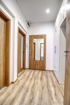 Prodej bytu 2+kk, 45 m² s balkónem, Pardubice -  centrum. - 11