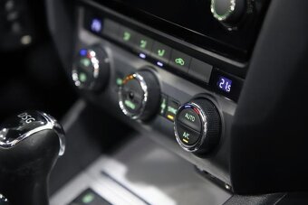 Škoda Octavia, 2.0 TDI Panorama DSG 110 kW DPH - 11