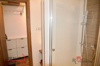 Pronájem, byty/2+kk, 38 m2, Závodu míru 685, Stará Role, 360 - 11