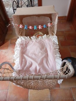 Retro kočárek pro dítě - 11