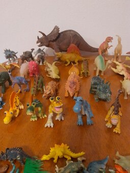 figurky dinosaurus - 11