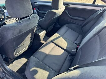 BMW 330i M-Paket 6q Manuál - 11