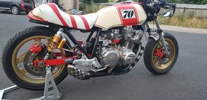 Cafe Racer Honda CB750f bol dor prestavba - 11